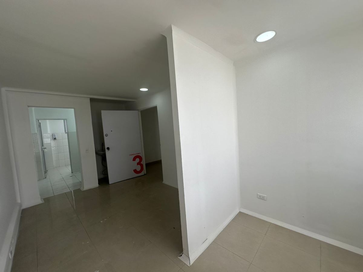 Local en Arriendo - Bogota, QUINTA PAREDES 4684