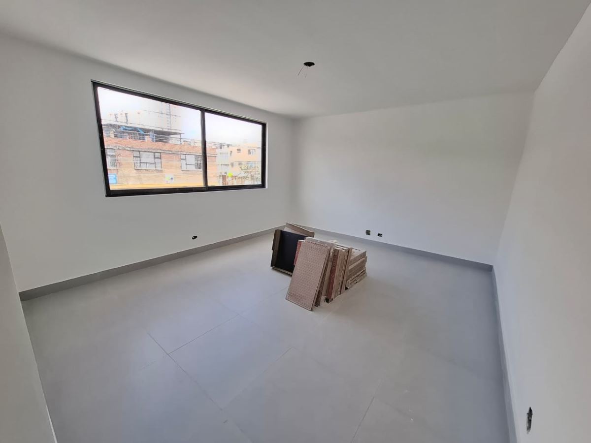 Oficina en Arriendo - Bogota, PRIMAVERA 4674