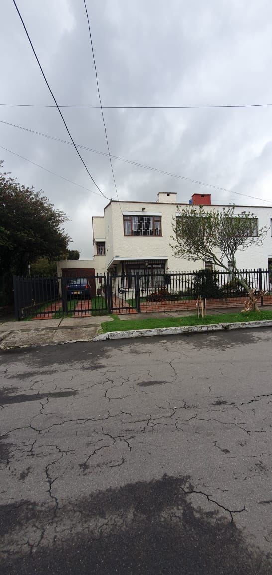 Casa en Arriendo - Bogota, PONTEVEDRA 3107