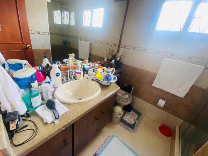Casa en Venta - Bogota, EL CONTADOR 2384