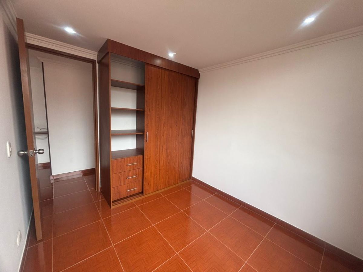 Apartamento en Venta - Madrid, SERREZUELA 4987
