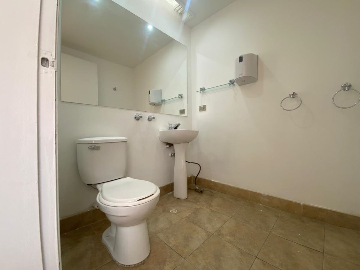 Casa en Arriendo - Bogota, LAGO GAITÁN 4445