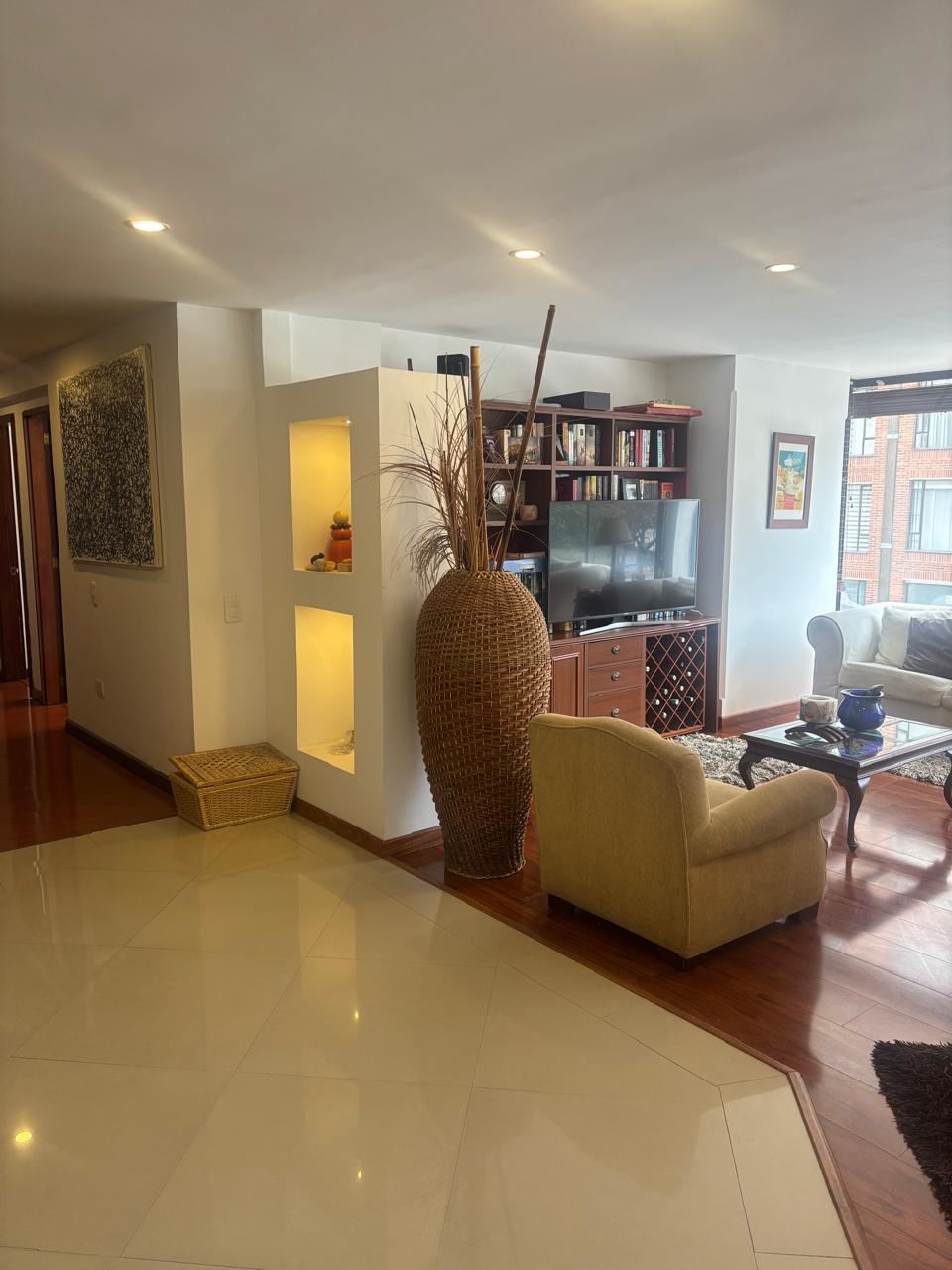 Apartamento en Arriendo - Bogota, SANTA BÁRBARA CENTRAL 5484