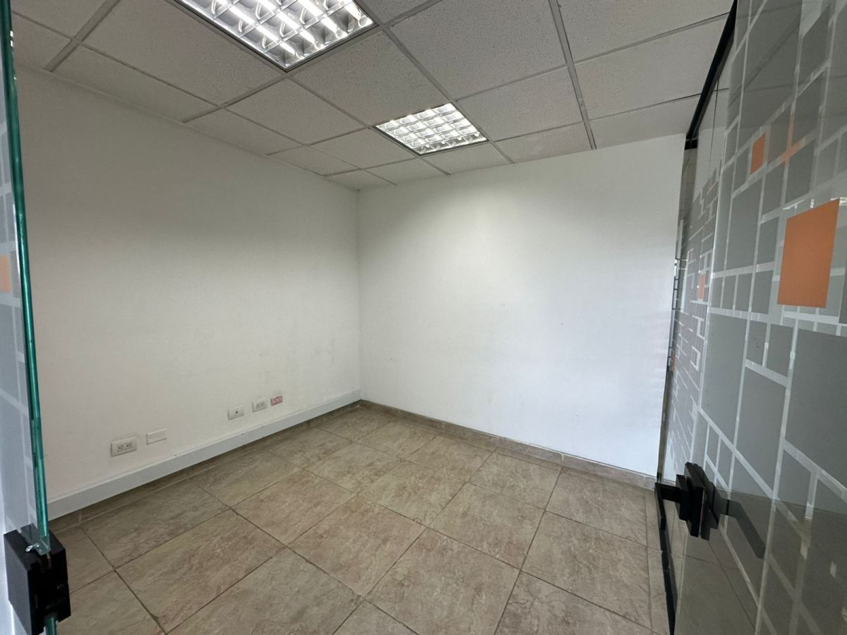 Oficina en Arriendo - Bogota, PUERTA DE TEJA 4723