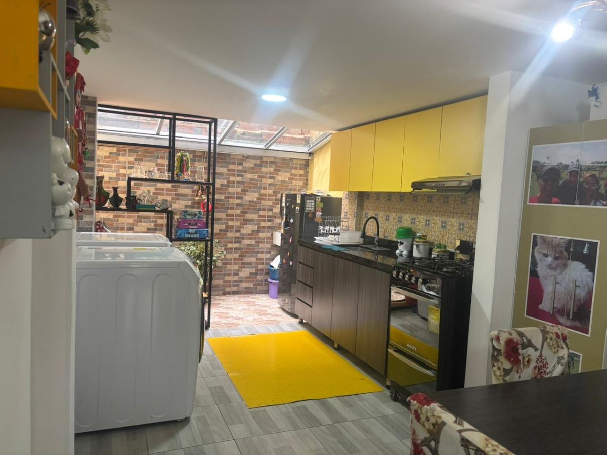Casa en Venta - Bogota, PUERTA DEL SOL 4700