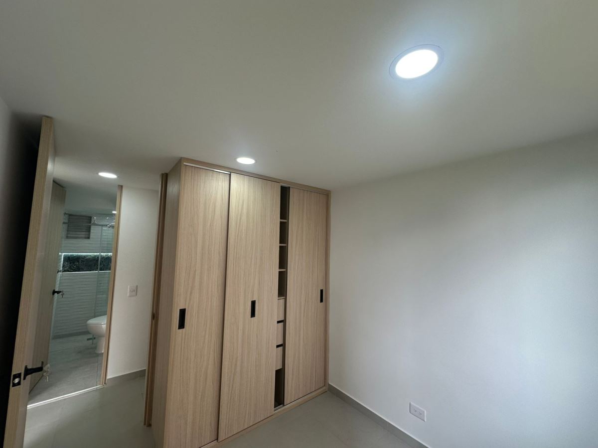 Apartamento en Arriendo - Bogota, HAYUELOS 4483