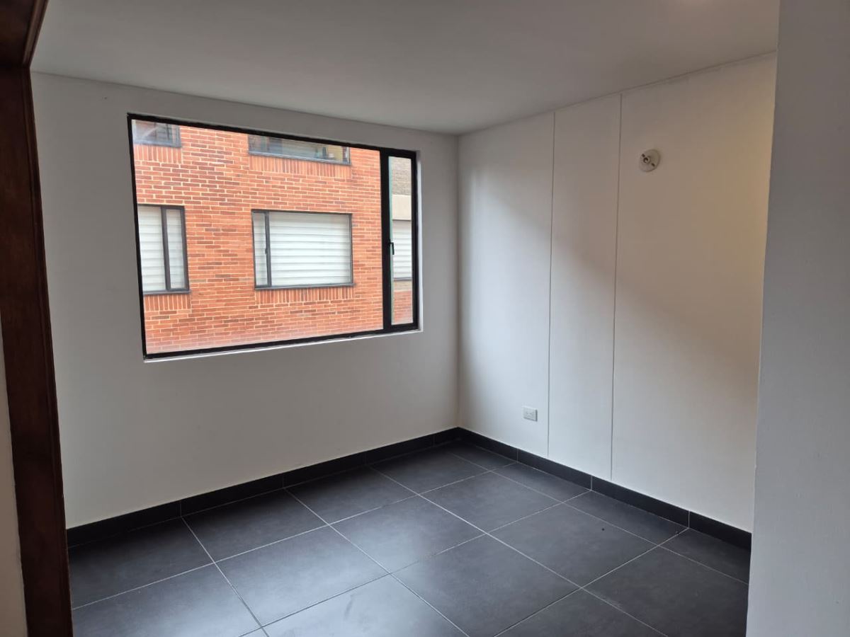 Casa en Arriendo - Bogota, CEDRITOS 5154