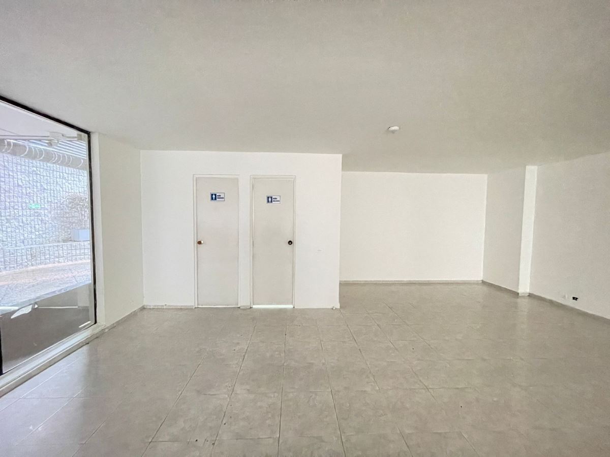 Local en Arriendo - Bogota, LAGO GAITÁN 4420