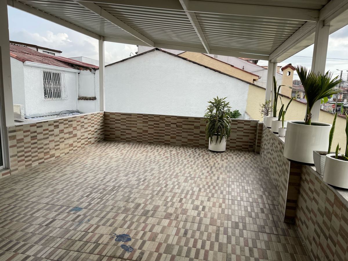 Casa en Venta - Bogota, VILLA DEL PRADO 3911