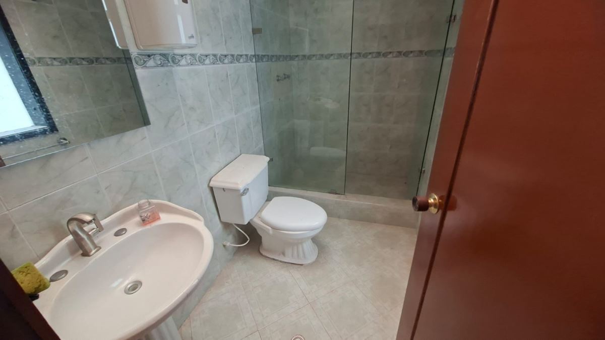 Casa en Arriendo - Bogota, SANTA PAULA 5180