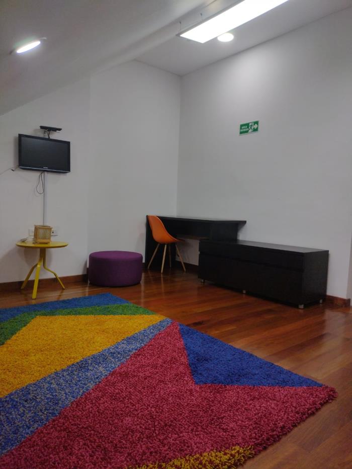 Casa en Venta - Bogota, EL CONTADOR 1879