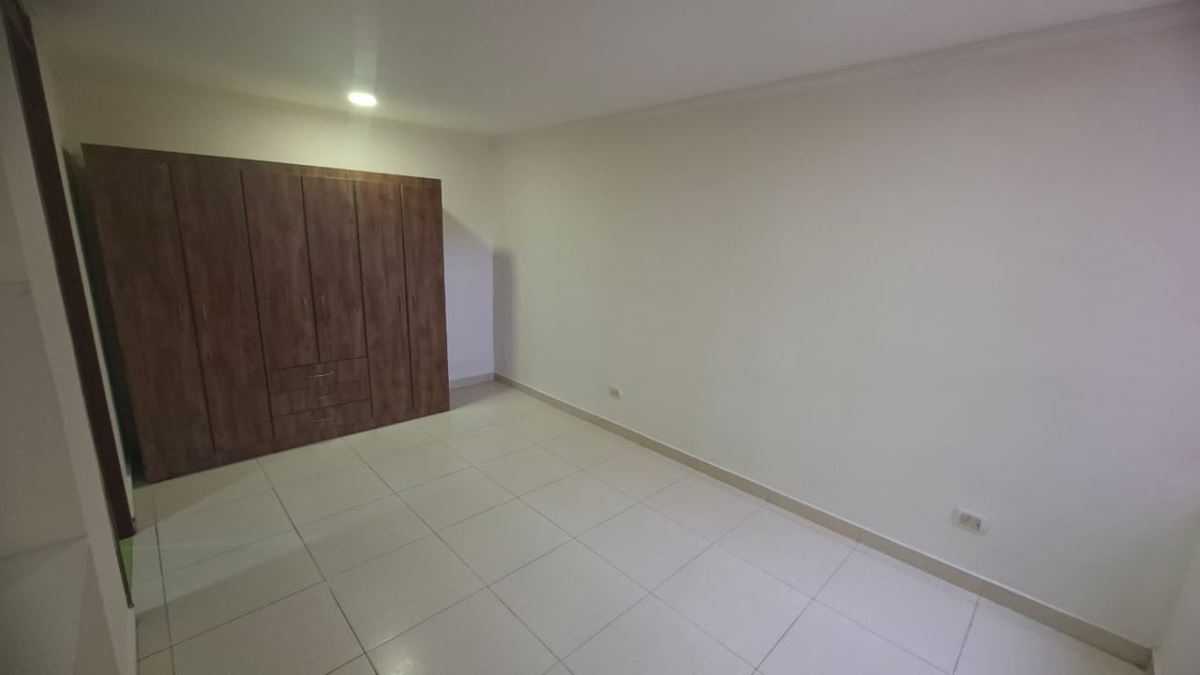Apartamento en Arriendo - Madrid, ALTOS DE MADRID 6343