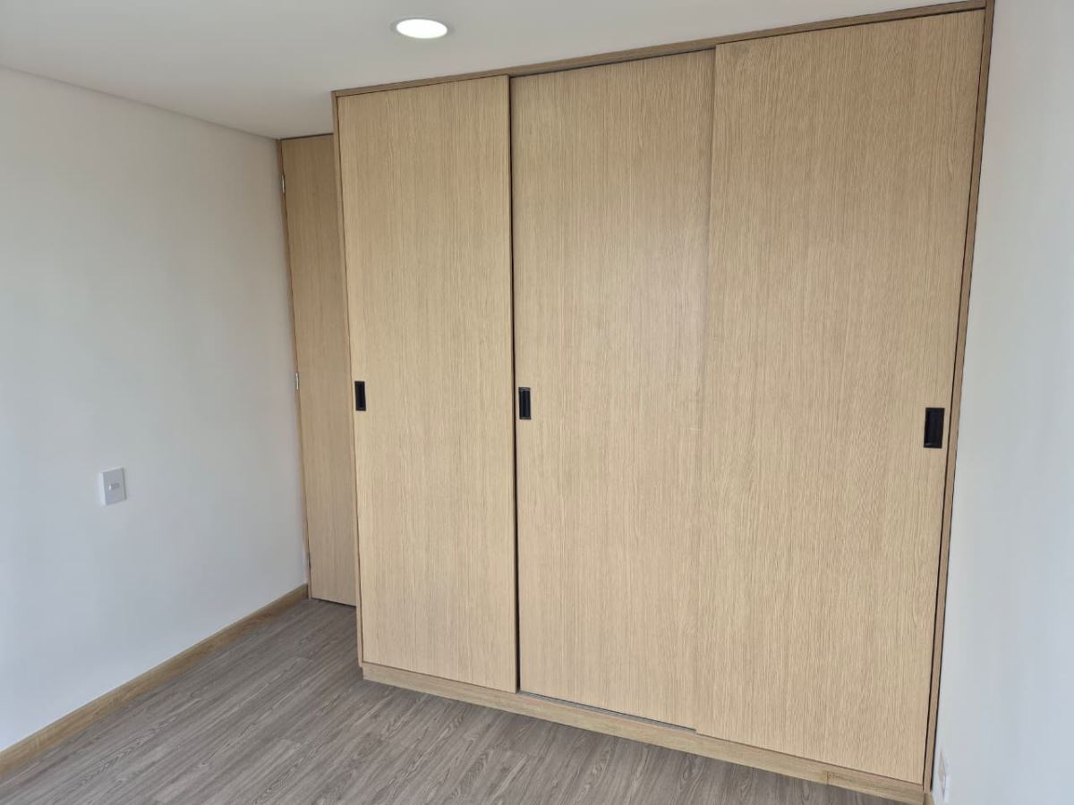 Apartamento en Arriendo - Bogota, EL REDIL 4869