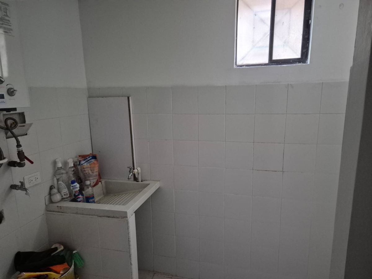 Casa en Arriendo - Bogota, CEDRITOS 5154