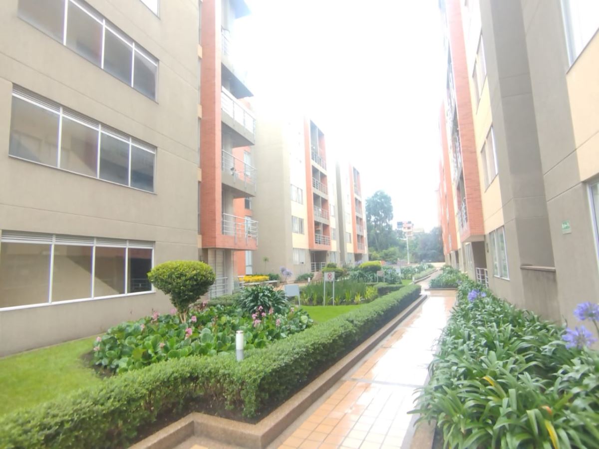 Apartamento en Arriendo - Bogota, IBERIA 4547