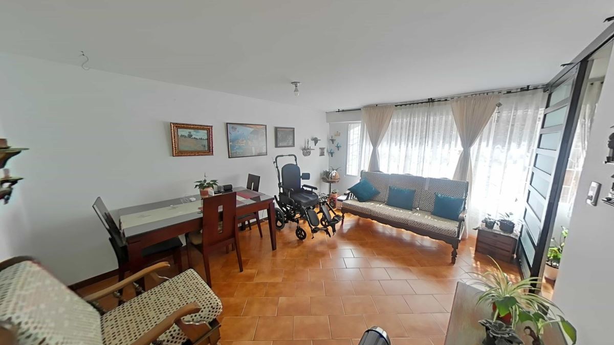 Casa en Venta - Bogota, MIRANDELA 3400