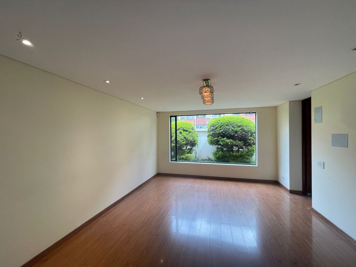 Casa en Arriendo - Bogota, ALHAMBRA 6053