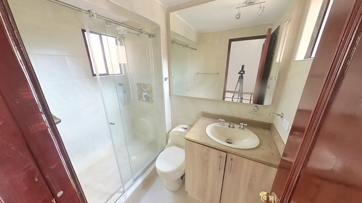 Casa en Venta - Bogota, GRATAMIRA 4075