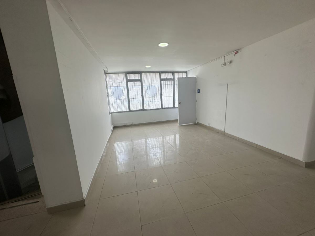 Local en Arriendo - Bogota, QUINTA PAREDES 4684