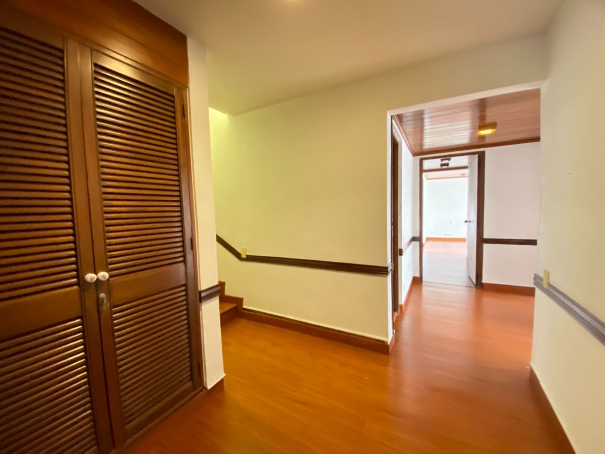 Apartamento en Arriendo - Bogota, LOS ROSALES 5617