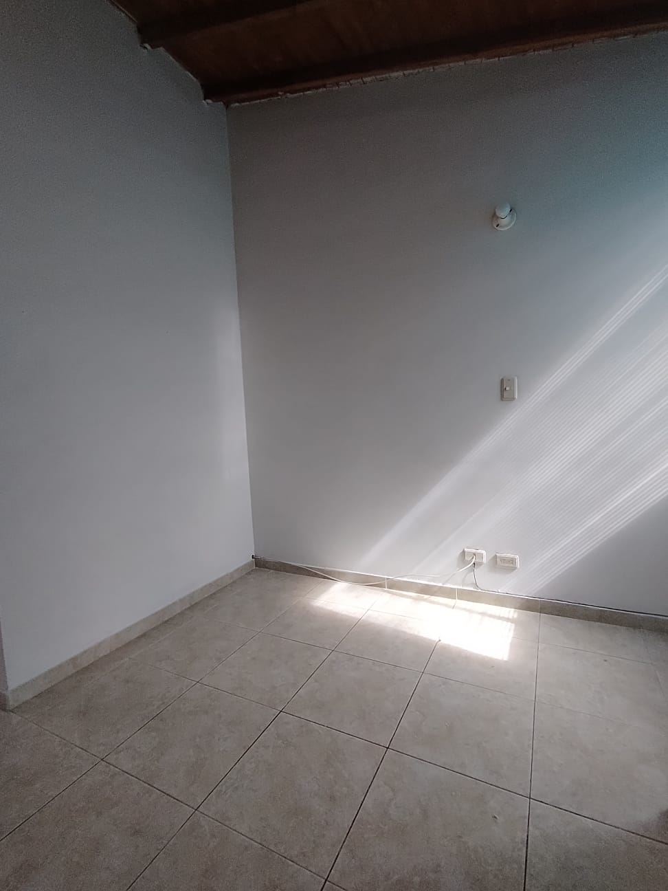 Casa en Venta - Bogota, EL TINTAL 6199