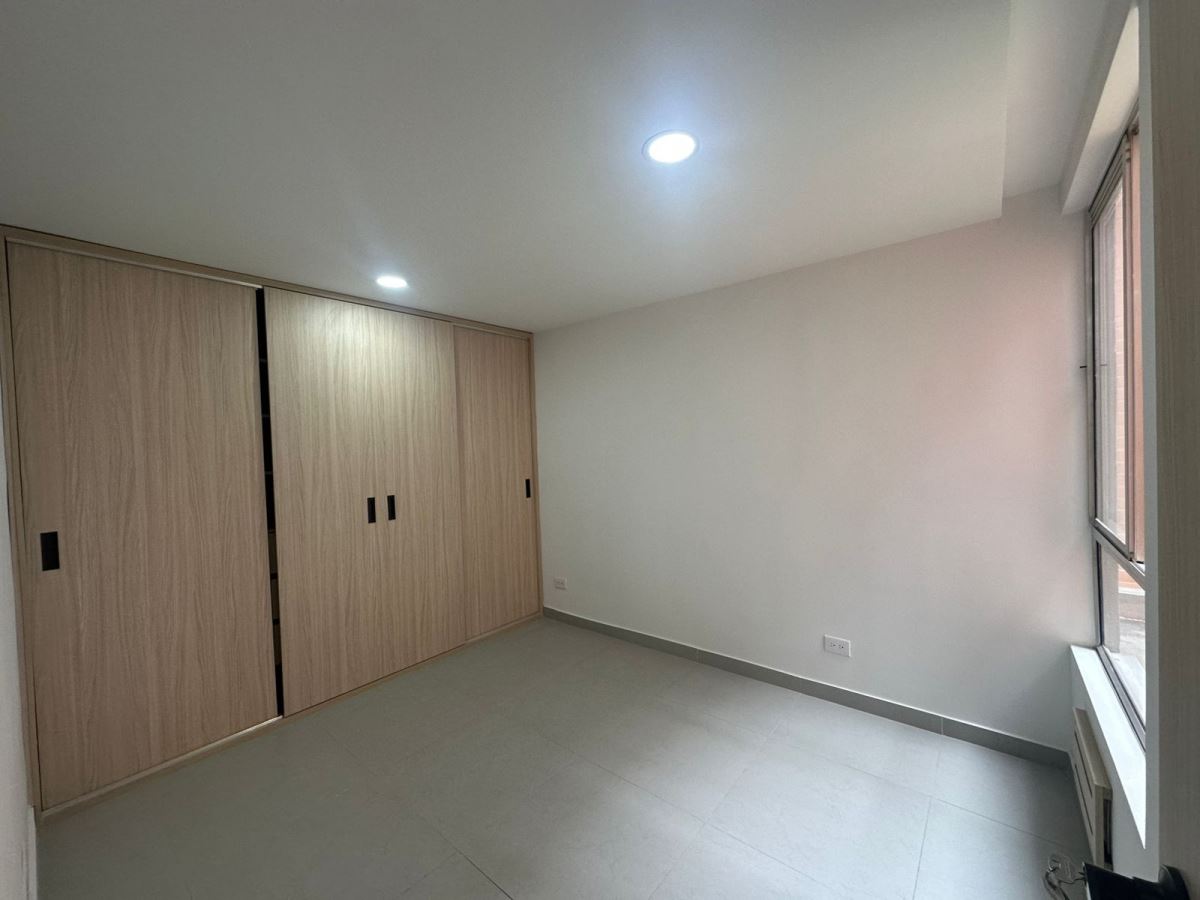 Apartamento en Arriendo - Bogota, HAYUELOS 4483