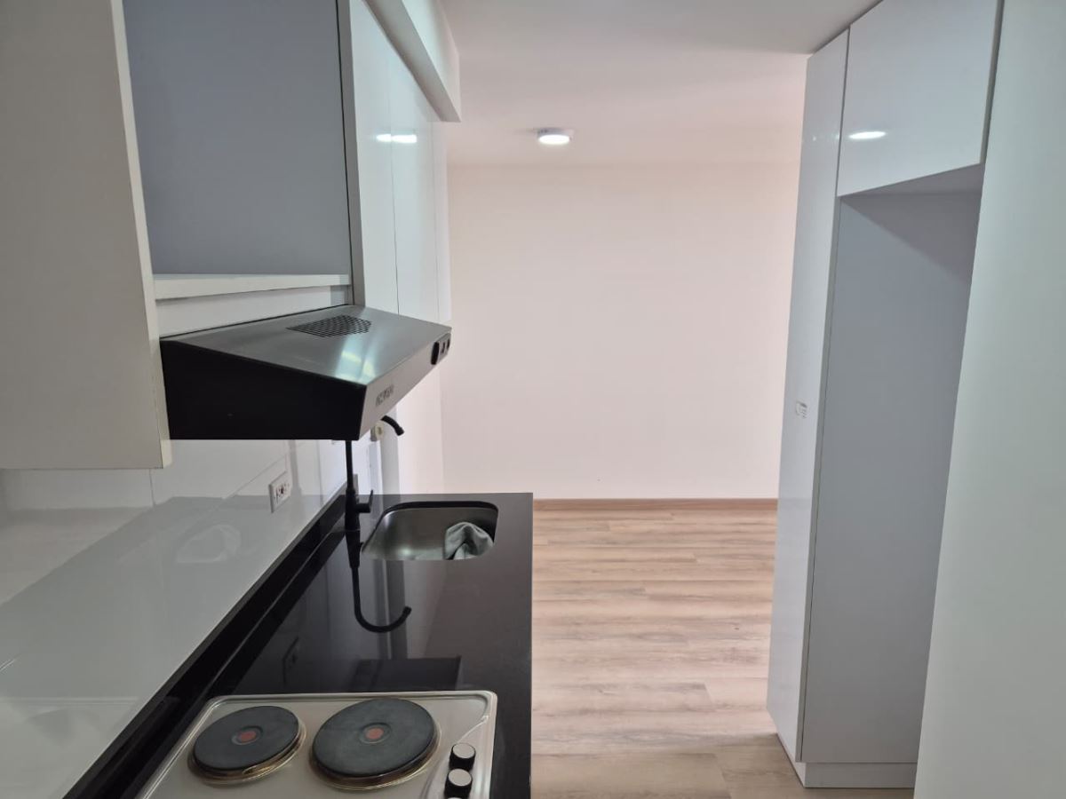Apartamento en Arriendo - Bogota, EL REDIL 4868