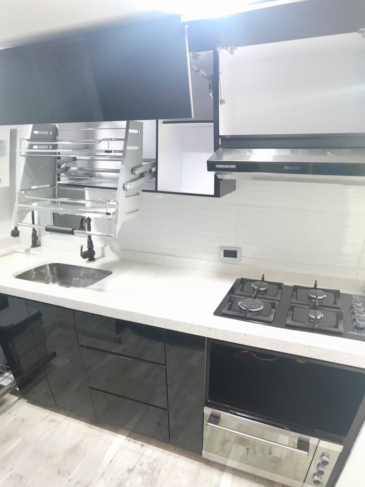 Apartamento en Arriendo - Bogota, URB. MADELENA  3216