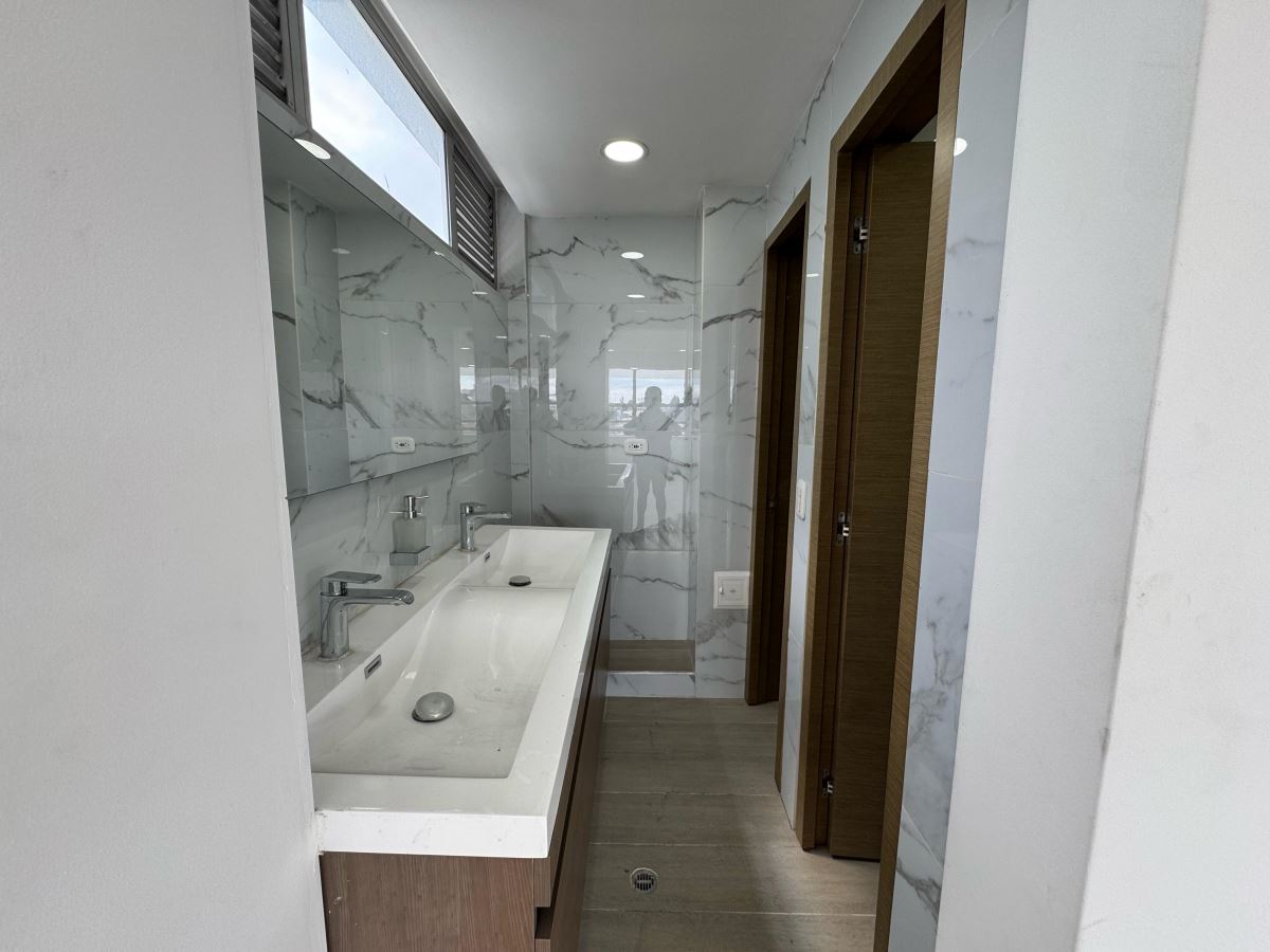 Oficina en Arriendo - Bogota, GALERÍAS 3905