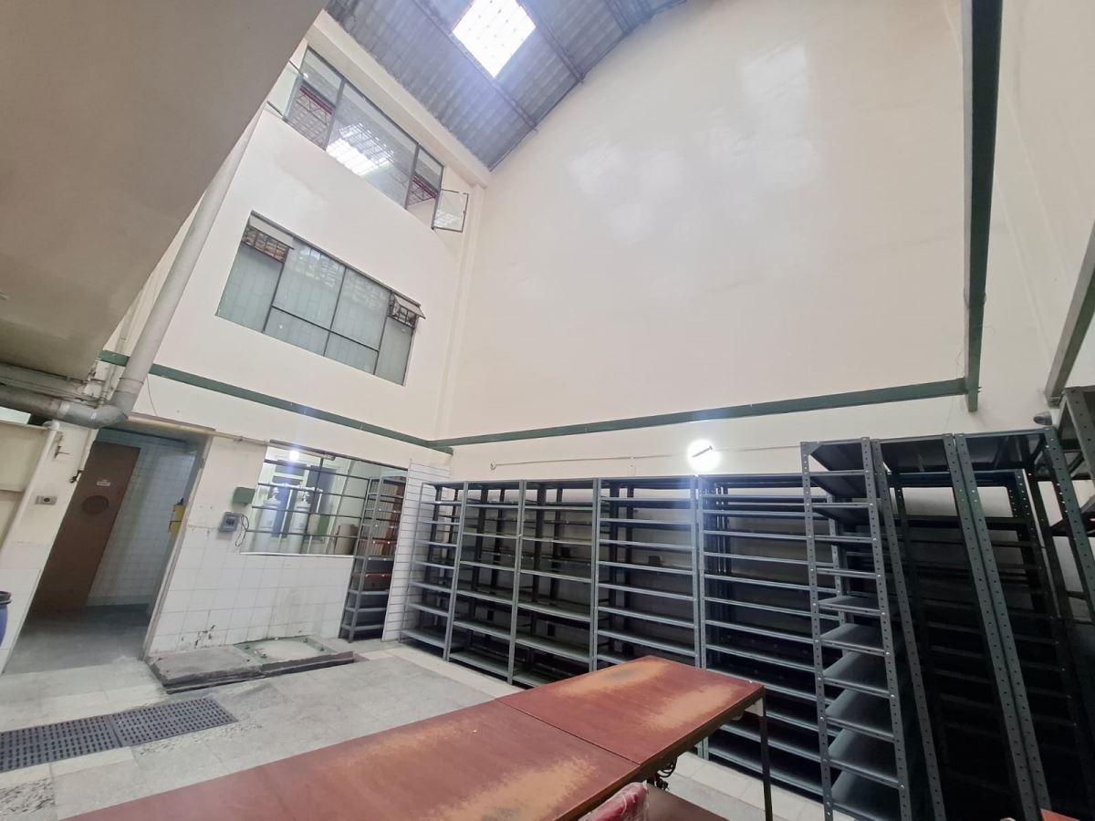 Casa en Arriendo - Bogota, SANTA ISABEL 6310