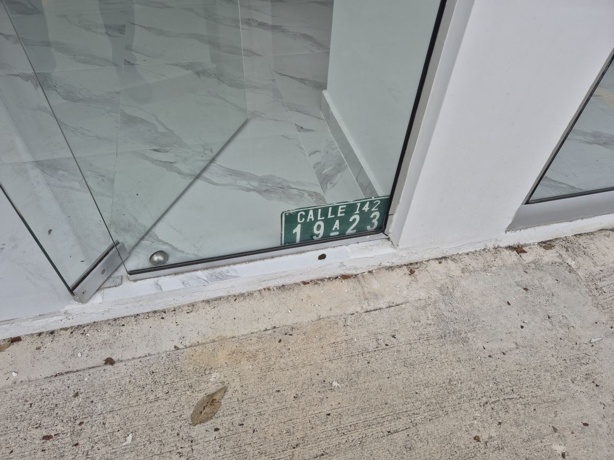 Local en Arriendo - Bogota, LOS CEDROS 5238