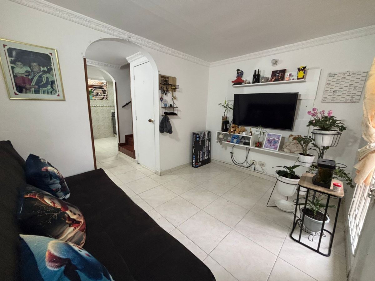 Casa en Venta - Bogota, SAN ANTONIO 5922