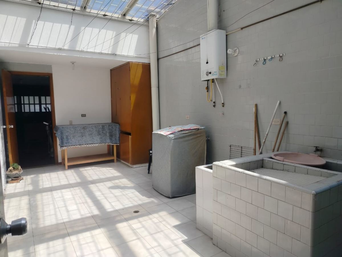 Casa en Venta - Bogota, NUEVA AUTOPISTA 4720