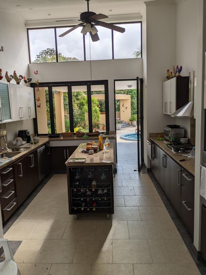 Casa en Venta - Silvania,  2267