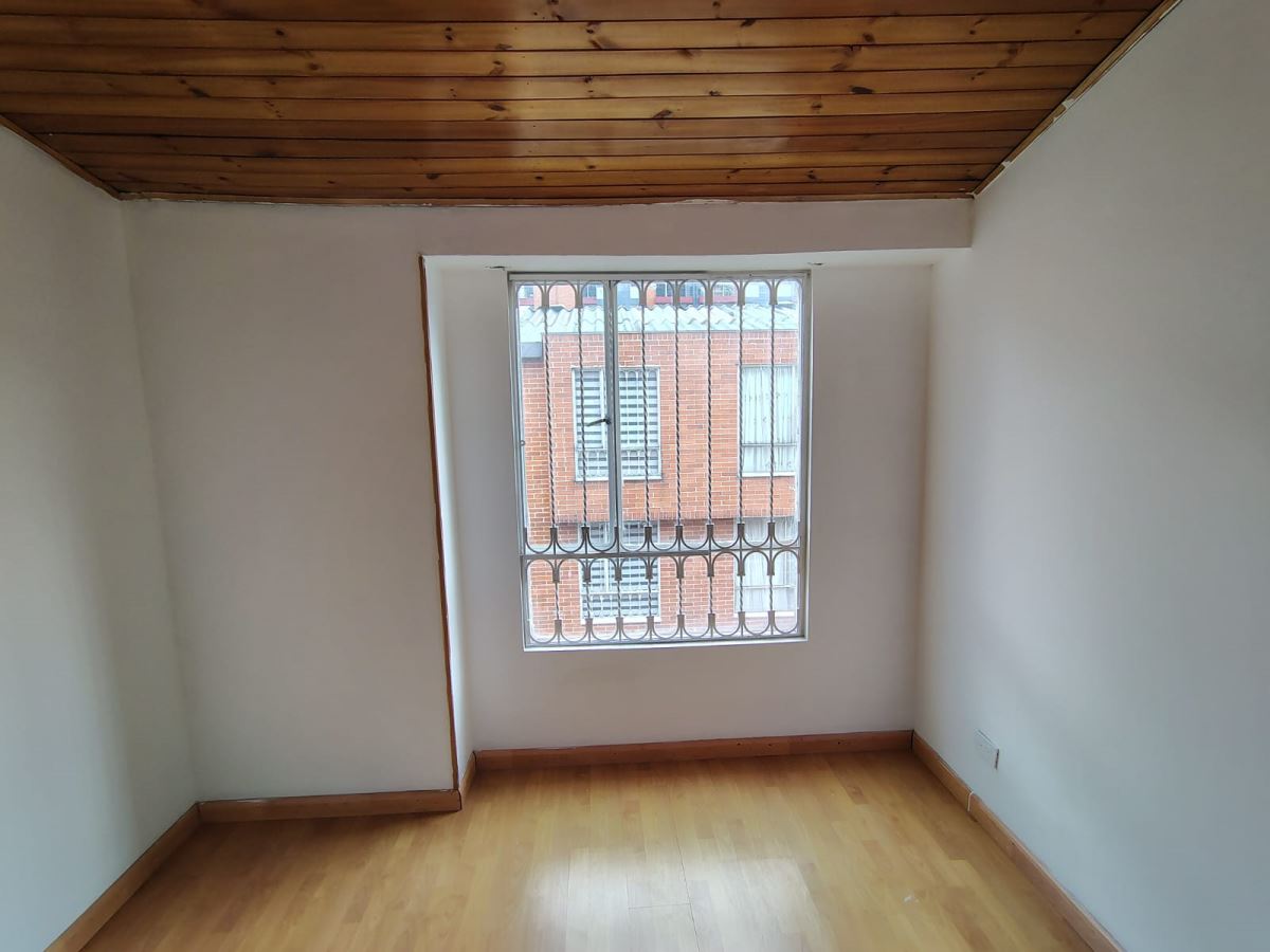 Casa en Venta - Bogota, VILLA ALSACIA 5784