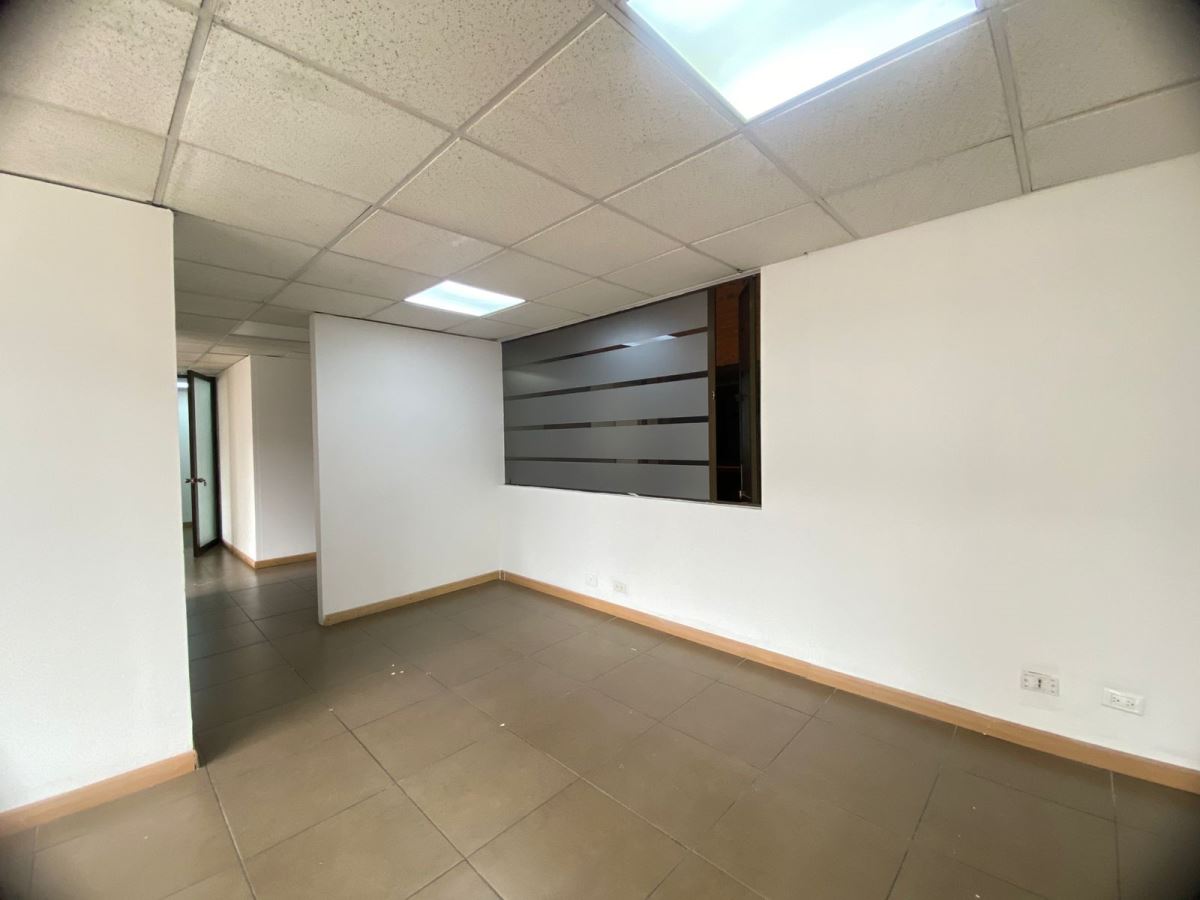 Oficina en Arriendo - Bogota, LAGO GAITÁN 870