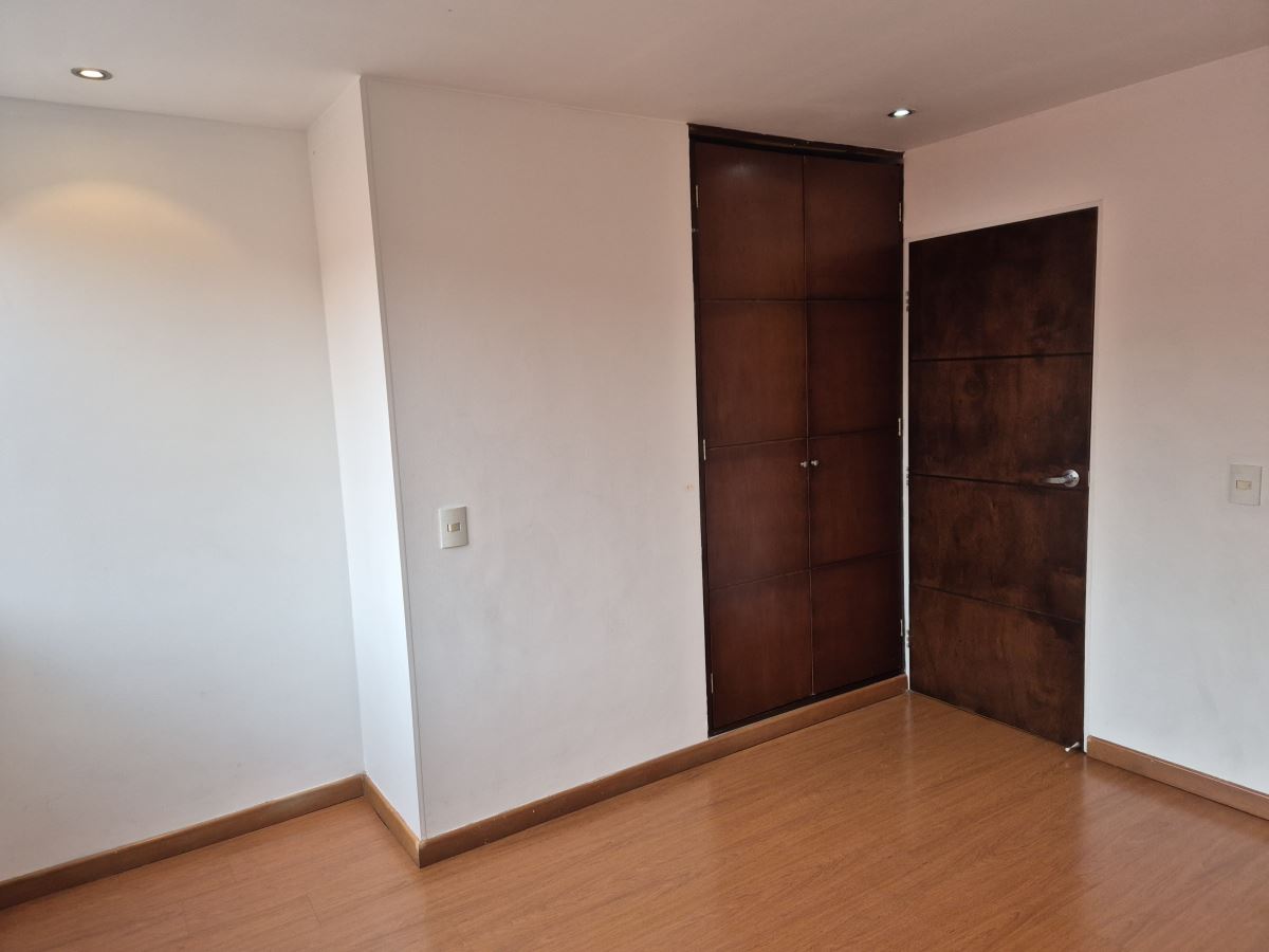 Casa en Arriendo - Bogota, BALMORAL NORTE 5295