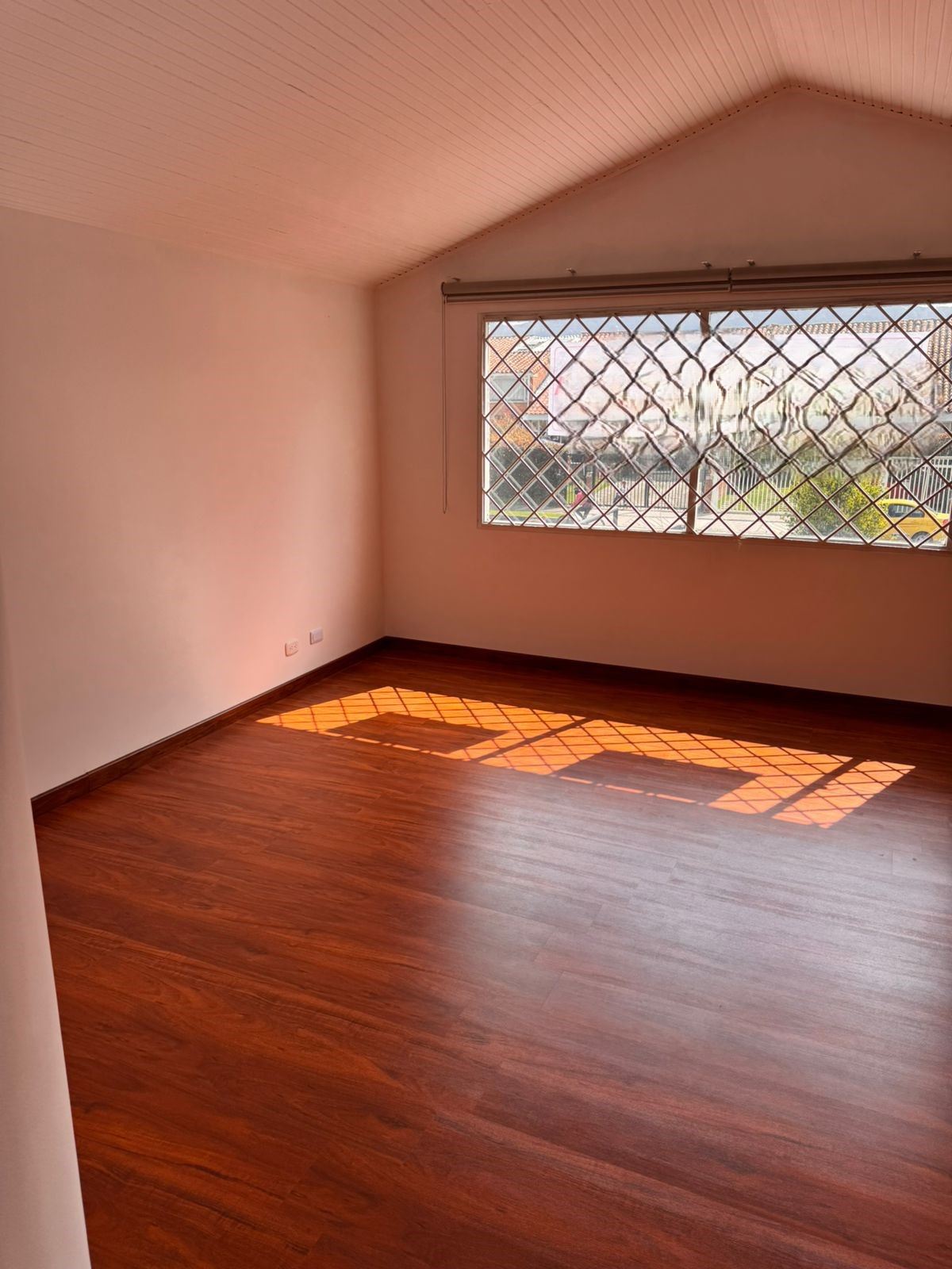 Casa en Arriendo - Bogota, CEDRITOS 3830