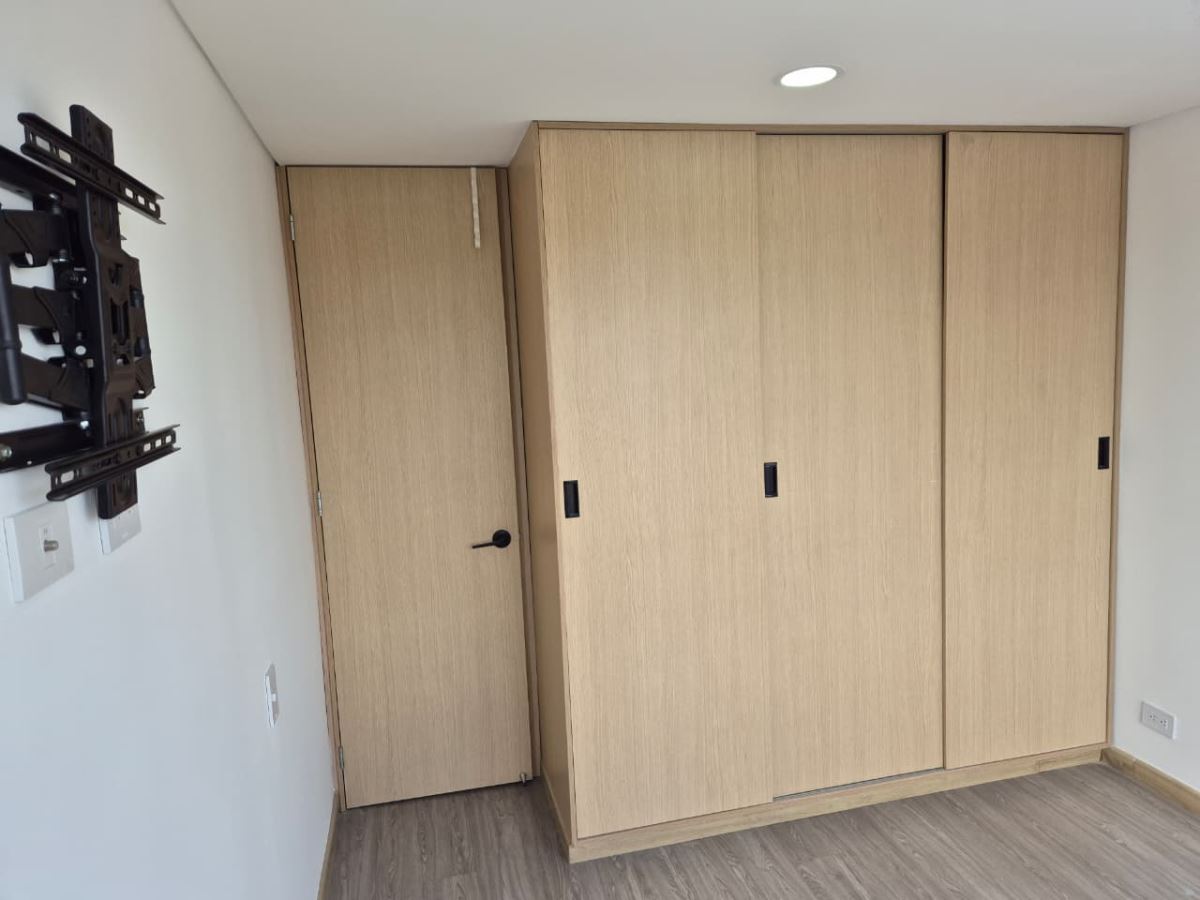 Apartamento en Arriendo - Bogota, EL REDIL 4869