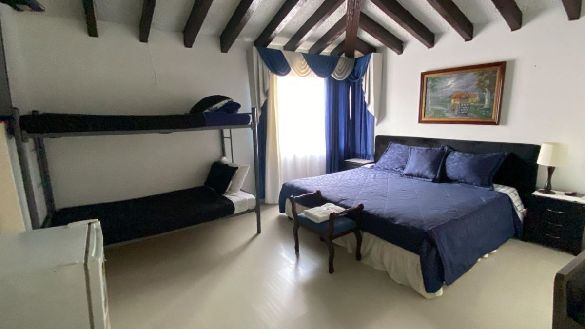 Casa en Arriendo - Bogota, SANTA BARBARA ORIENTAL 3939