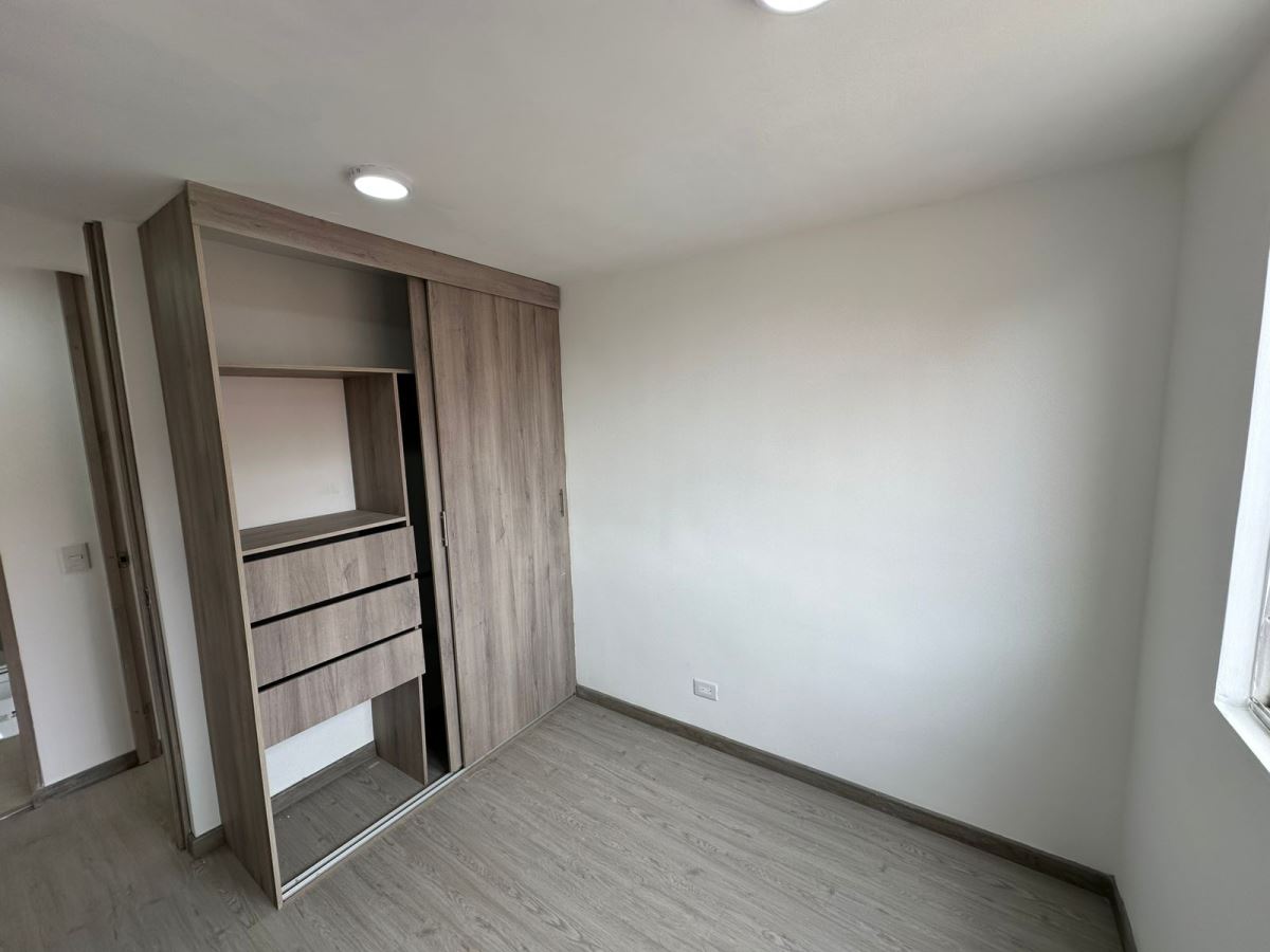 Apartamento en Arriendo - Bogota, HAYUELOS 5315