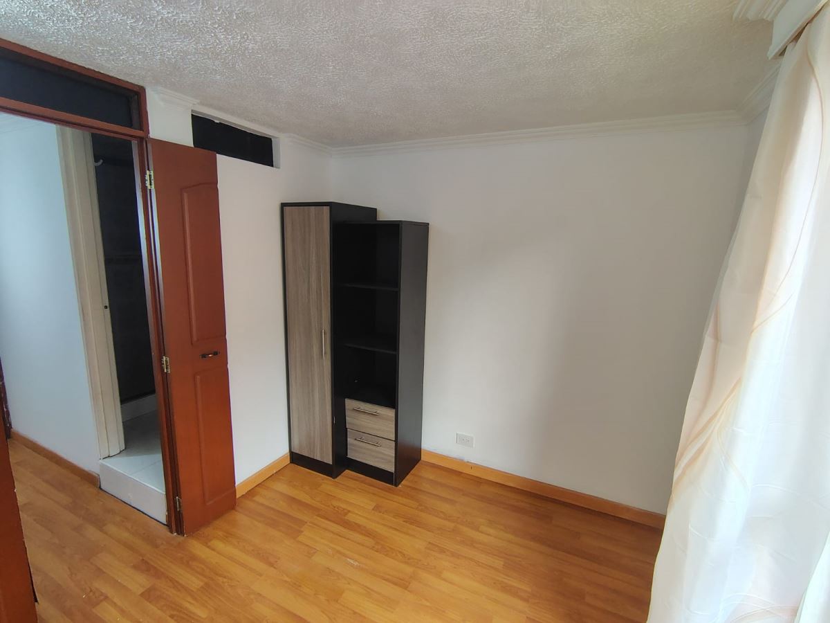Casa en Venta - Bogota, VILLA ALSACIA 5784