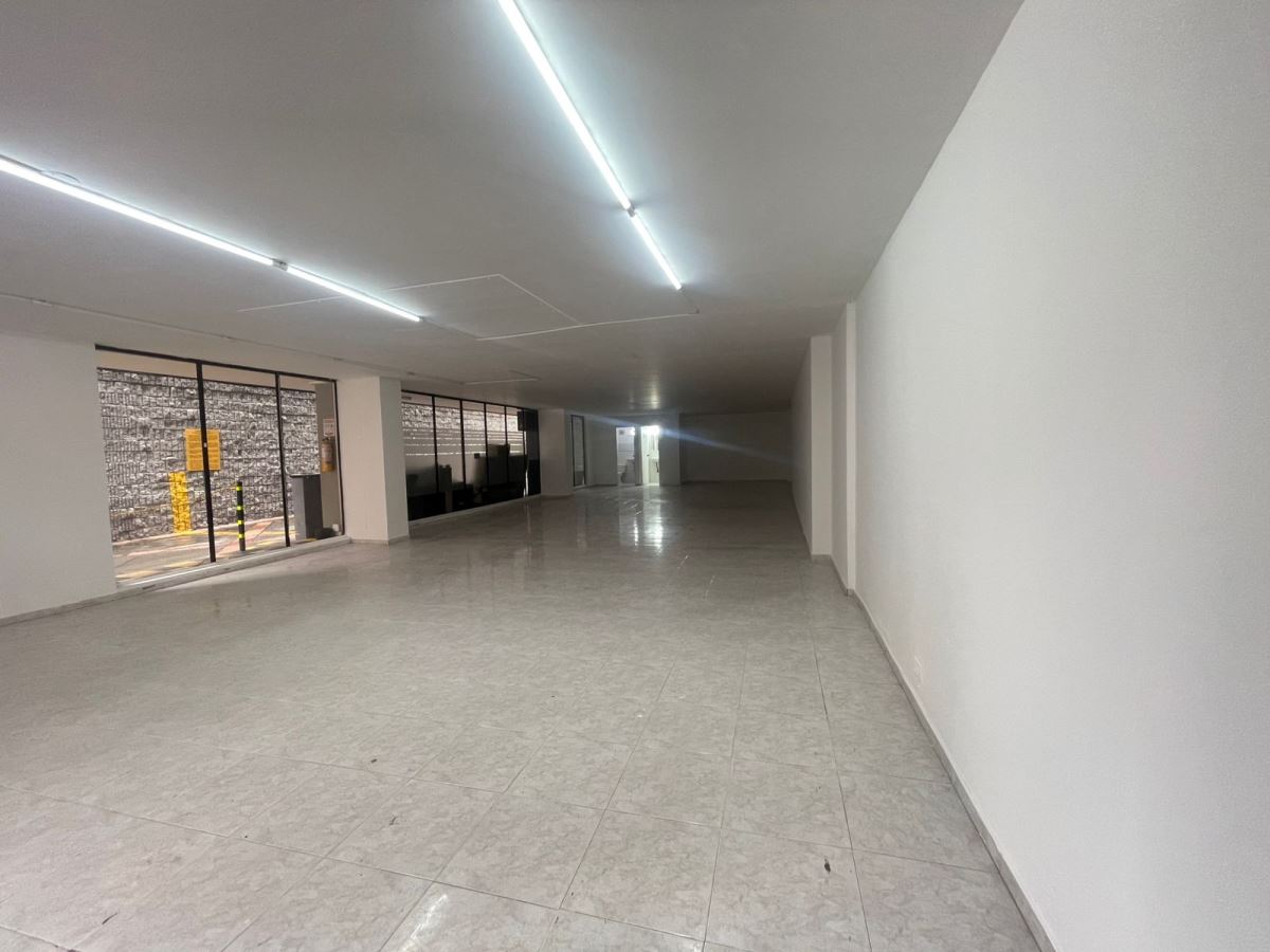 Local en Arriendo - Bogota, LAGO GAITÁN 4420