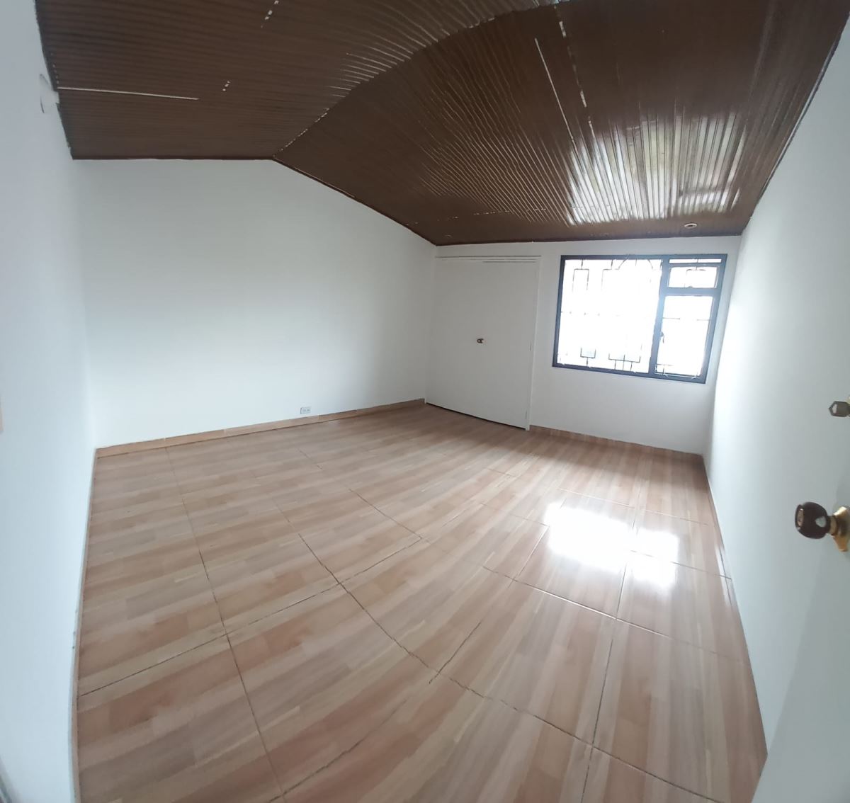 Casa en Venta - Bogota, NORMANDÍA 3806