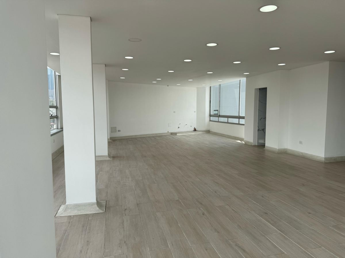 Oficina en Arriendo - Bogota, GALERÍAS 3898