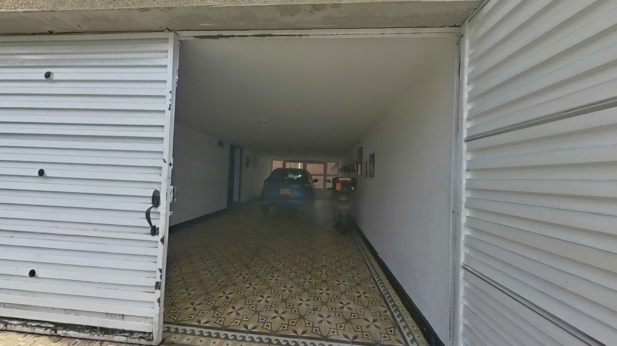 Casa en Venta - Bogota, LA CALLEJA 2436