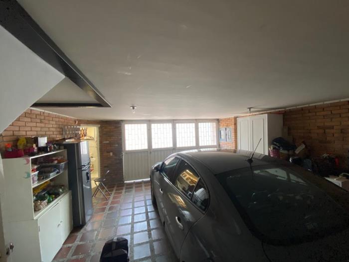 Casa en Venta - Bogota, SANTA BÁRBARA CENTRAL 2541