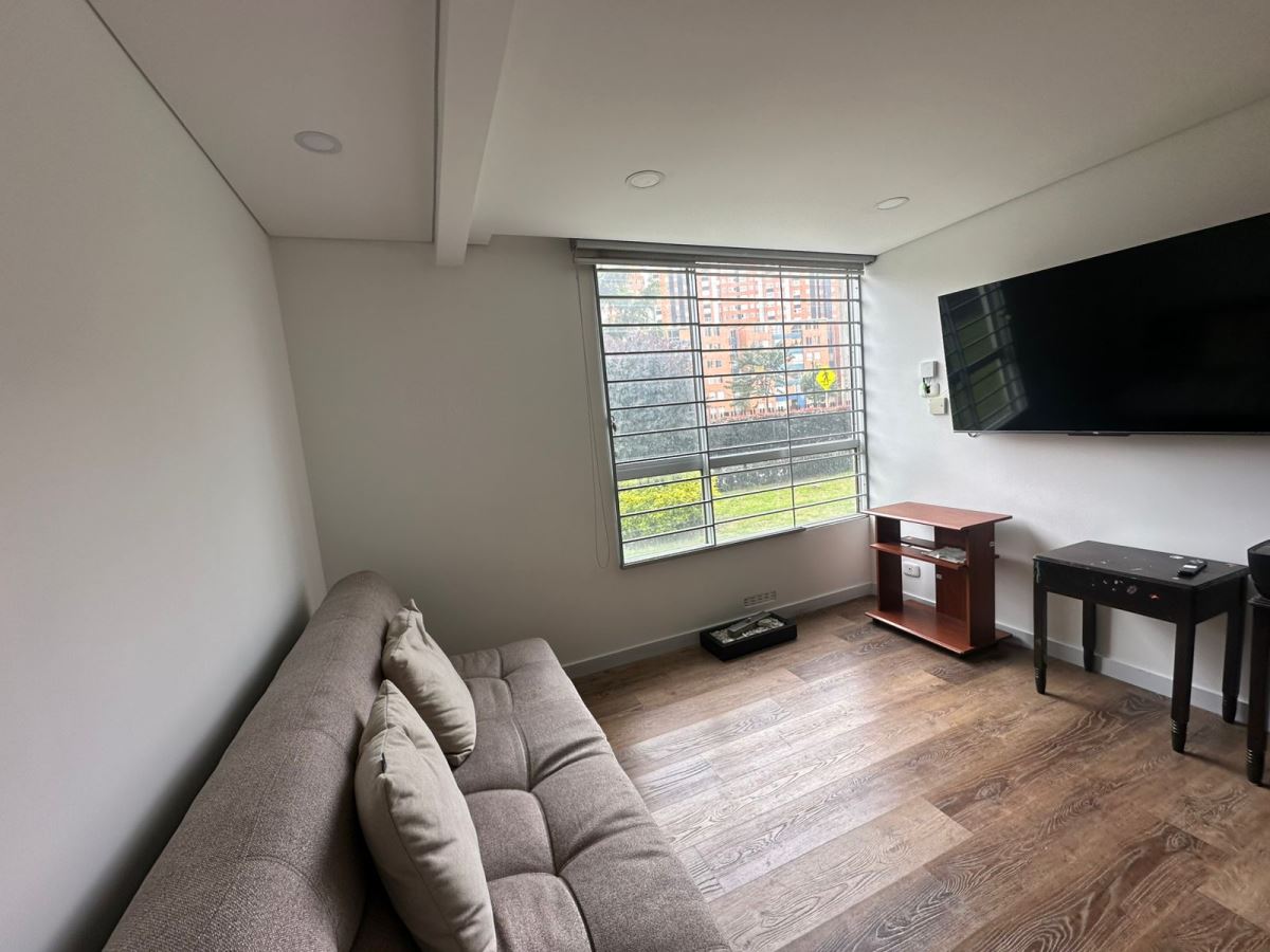 Apartamento en Arriendo - Bogota, CAPELLANÍA 4724