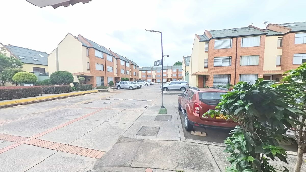 Casa en Venta - Bogota, LA PRADERA NORTE 4036