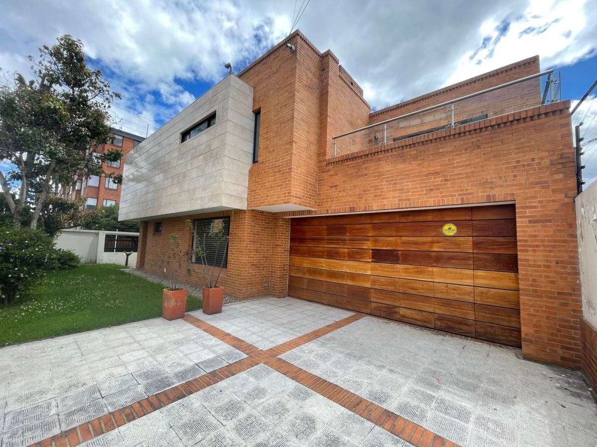 Casa en Arriendo - Bogota, ALHAMBRA 6053